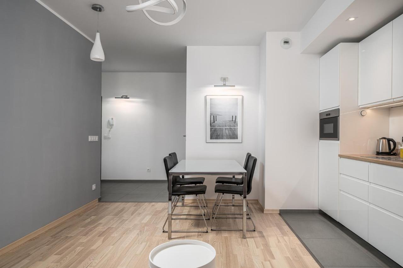 Rentplanet - Apartamenty Atal Tower Breslávia Exterior foto