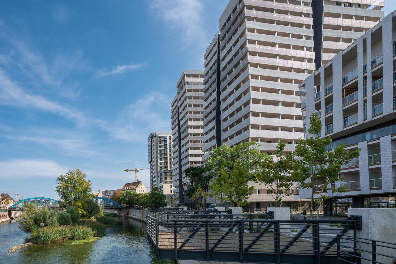Rentplanet - Apartamenty Atal Tower Breslávia Exterior foto